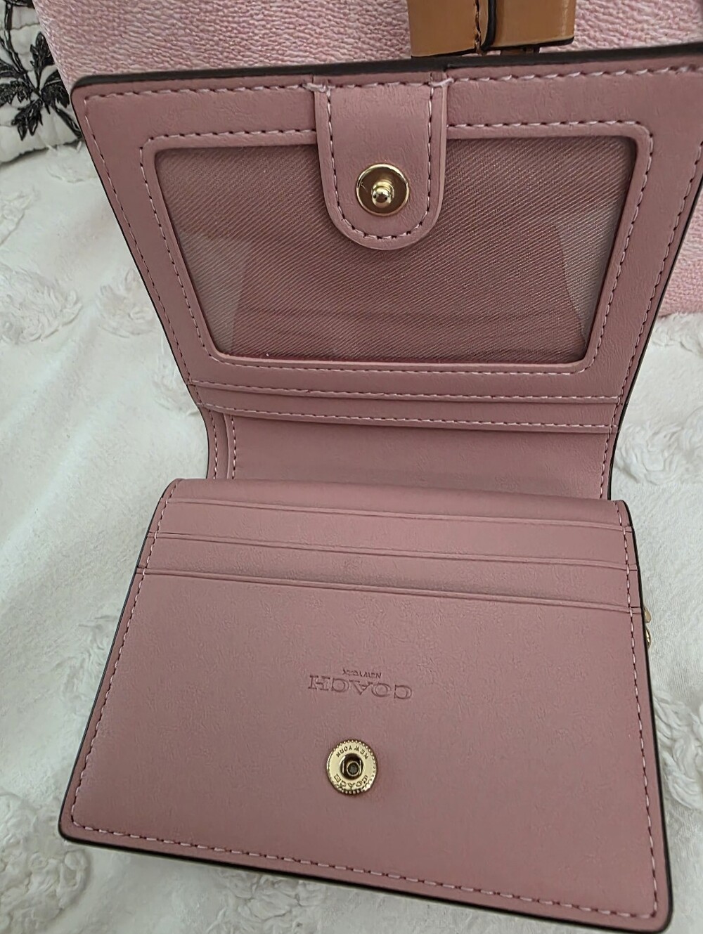 Coach Powder Pink Small Bucket Matching Wallet - Picture 5 of 5